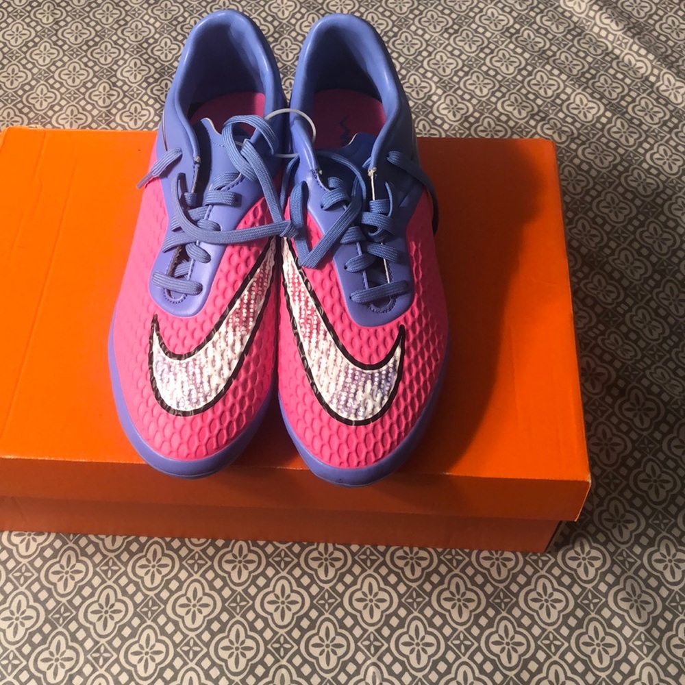 Girls soccer shoes
